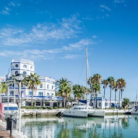 Mesas Homes Luxury 4 Bed Near The Sea And Port Apartment Estepona
